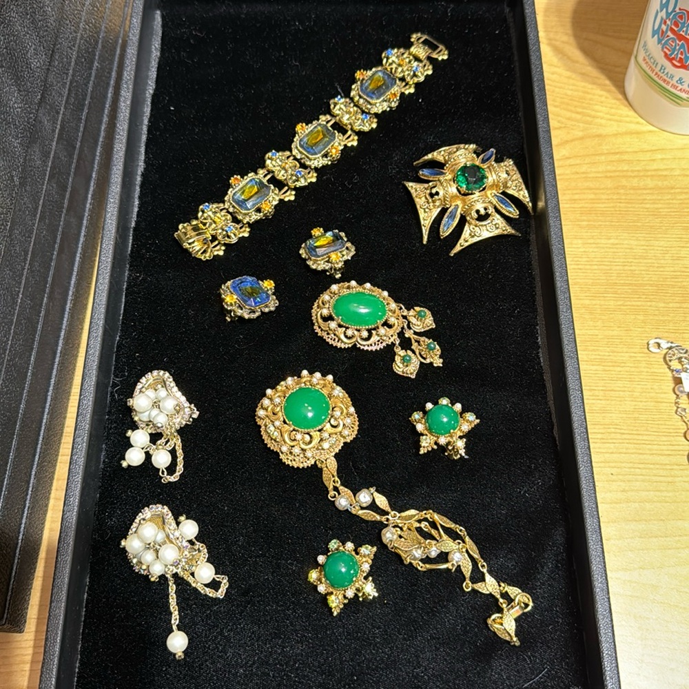 Mira!!!! Please like this listing